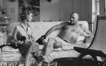 Flashbak.com у Твіттері: "Ernest Hemingway with two cats, a 